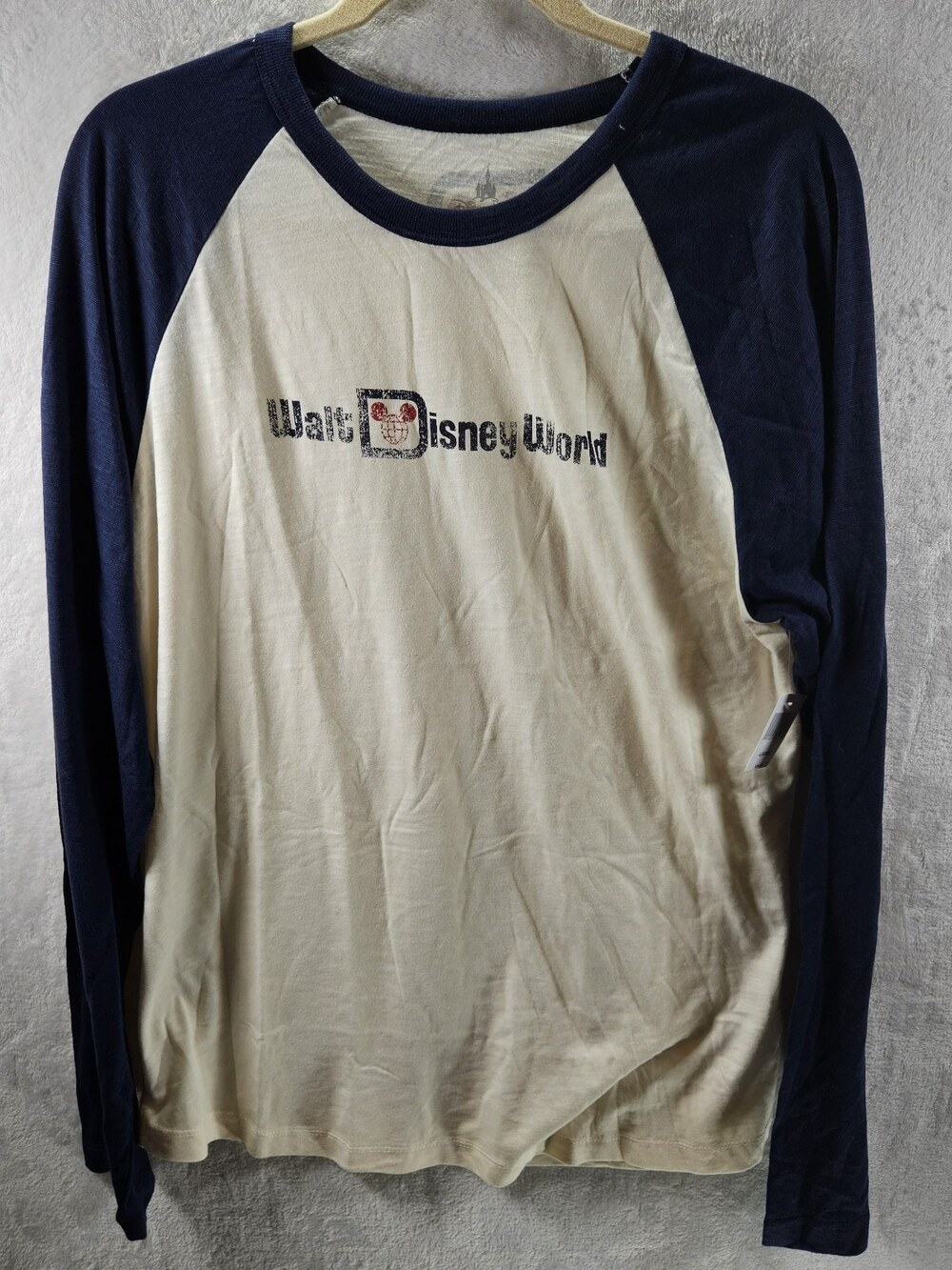 Walt Disney World Parks Baseball Raglan T-shirt Size XL Fits As Medium New
